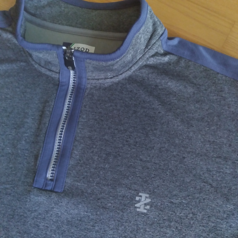 Izod Men's Gray Blue‎ Lightweight Performance Quarter 1/4 Zip Jacket